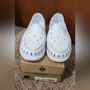 Sperry Womens Top Sider Float White Slip-On Shoes Size 9 - New In Box